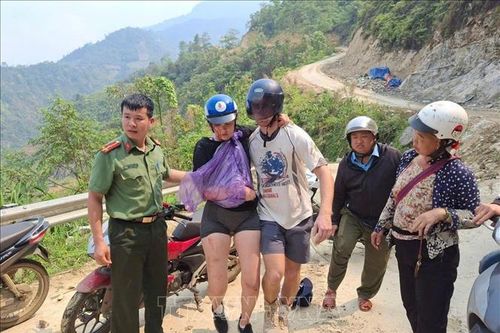 Kịp thời cứu hộ du khách nước ngoài gặp nạn