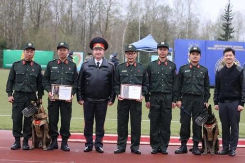 Cảnh sát cơ động Việt Nam ghi dấu ấn huấn luyện chó nghiệp vụ trên đấu trường quốc tế