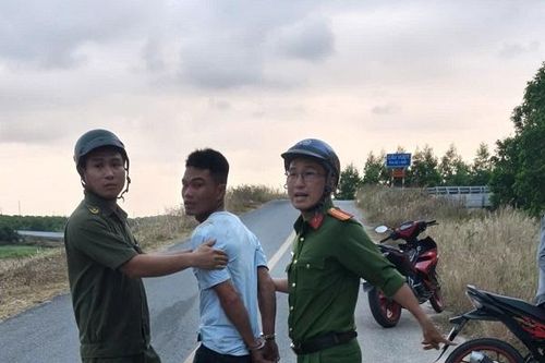 Bắt đối tượng đâm vợ và mẹ vợ thương vong