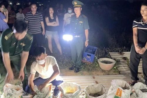 Quảng Ngãi phát hiện 377kg thuốc nổ giấu quanh quán ăn