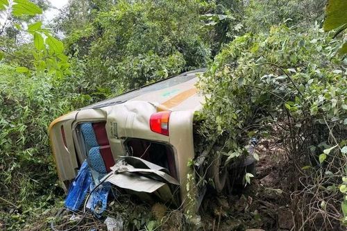 Tin mới vụ xe khách lao xuống vực ở Sơn La, nhiều người thương vong