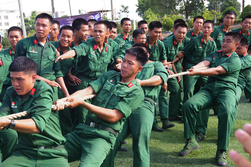 Sôi nổi hoạt động ngày nghỉ lễ tại Lữ đoàn Phòng không 77 (Quân khu 7)