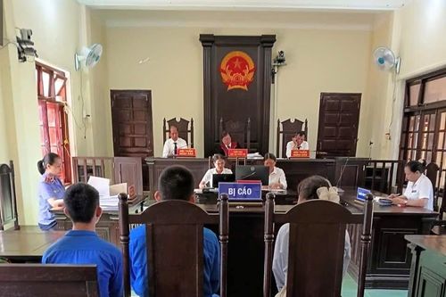 Bản án nghiêm khắc đối với nhóm 'con nghiện' lôi kéo người chưa thành niên tham gia 'đập đá'