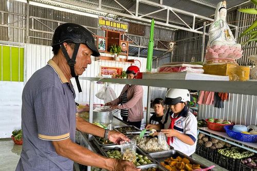 Quán cơm chay 0 đồng ở Tri Tôn
