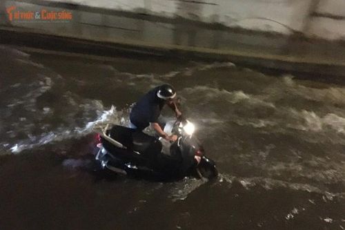 Hầm chui 75 tỷ cửa ngõ TP HCM cứ mưa là... 'có chuyện'