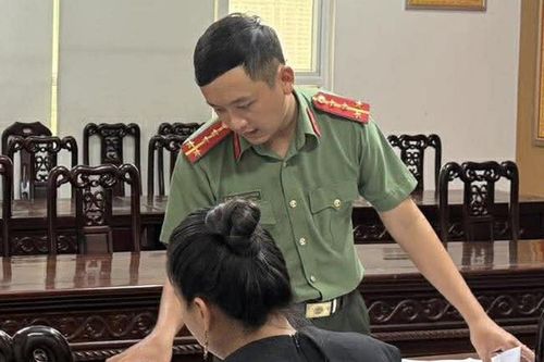 Tạo 'scandal' để… bán đất!