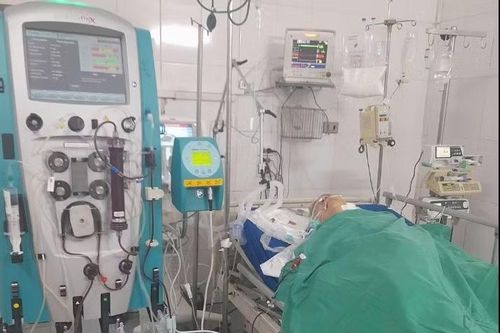 Lọc máu liên tục cứu sống bệnh nhân toan chuyển hóa nặng