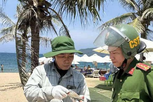Người bán kem bị khách du lịch tố 'chặt chém' bị xử phạt hơn 3,4 triệu đồng