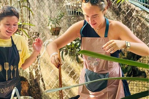 Một ngày làm đầu bếp xứ Huế
