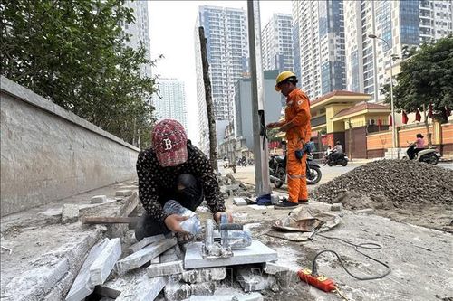 Hà Nội đẩy nhanh tiến độ dự án mở rộng đường Nguyễn Tuân
