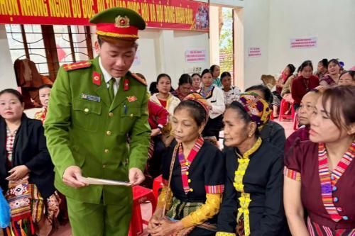 Từ điểm nóng, Lượng Minh hóa thành 'Xã sạch về ma túy'