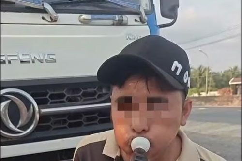 Truy bắt tài xế bất chấp hiệu lệnh CSGT, chạy xe lạng lách trên quốc lộ