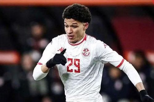 Không được dự World Cup 2026 vì... gia đình ngăn cản