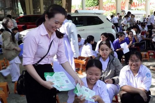 Tư vấn tín dụng chính sách STEM tại phường Cam Ranh