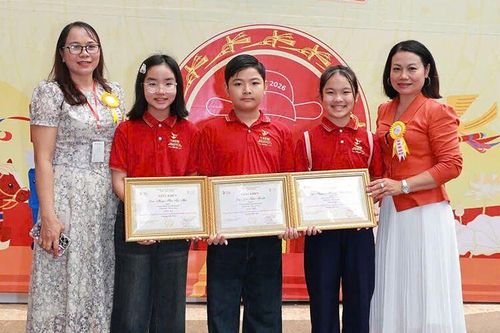 Lớp học có 3 'trạng nhí'