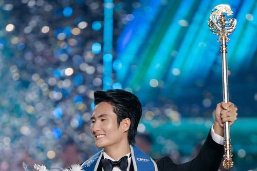 Thí sinh Nguyễn Hàn Việt (Khánh Hòa) đăng quang Nam vương Du lịch Việt Nam 2026