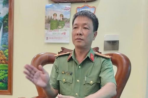 Thượng tá Công an kịp thời sơ cứu em bé qua phút nguy hiểm