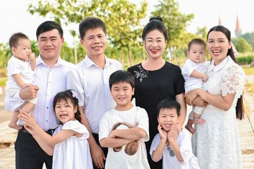 3 chị em lấy 3 anh em ruột ở Nghệ An, thông gia thân thiết như người một nhà