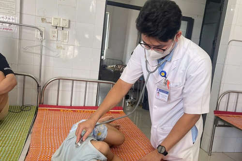 Kịp thời điều trị 43 trường hợp nghi ngộ độc thực phẩm