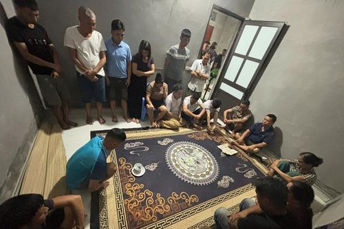 Triệt phá sới bạc 'boongke' ở Bắc Ninh, tạm giữ 21 người