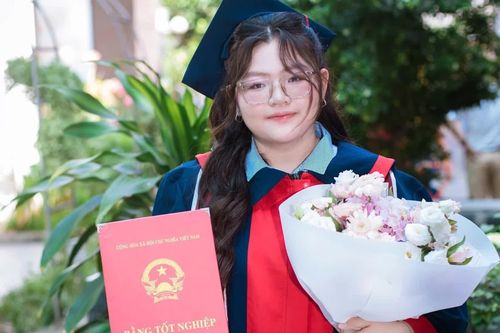Thủ khoa khối B00 của TP.HCM đã có IELTS 7.5
