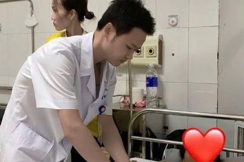 Ngã xe đạp điện, nữ sinh 15 tuổi phải cắt lách, thận