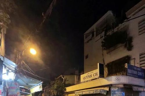 Điều tra vụ cháy quán ăn rồi lan sang vựa ve chai khiến nhiều người bị thương