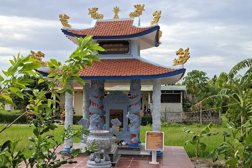 Để các anh mãi trở về