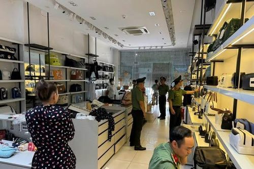 Khởi tố vụ án buôn bán hàng hiệu giả
