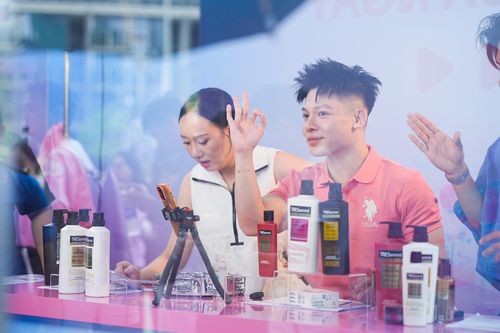 Mega LIVE 12 tiếng nối dài TikTok Beauty Fest 2026