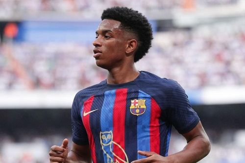 Barca và MU bất đồng vụ Balde