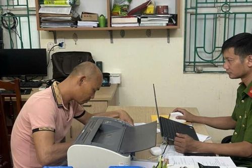 Tạm giam người đàn ông dâm ô 2 bé gái ở Hưng Yên