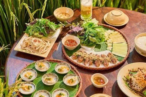 Người Hà Nội 'foodtour tại chỗ', nghỉ lễ 2/9 vẫn thưởng thức đặc sản