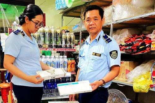 Xử phạt 1 trường hợp kinh doanh thuốc lá ngoại nhập lậu