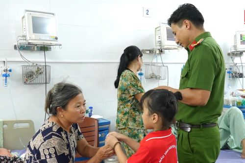 Ấm lòng những suất cháo yêu thương