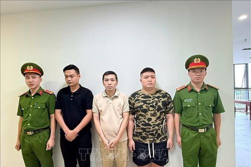 Triệu tập 3 đối tượng liên quan vụ xe cứu thương thu hơn 9 triệu đồng của gia đình bệnh nhân