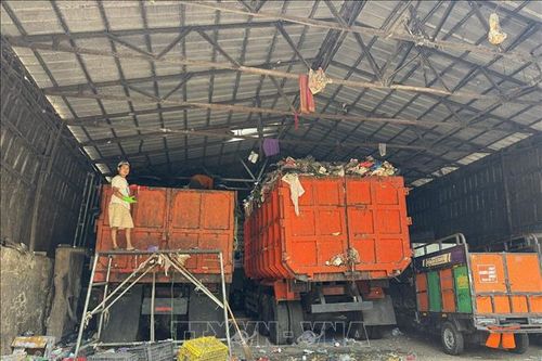 Ngăn vi nhựa từ nguồn - thách thức môi trường của Indonesia