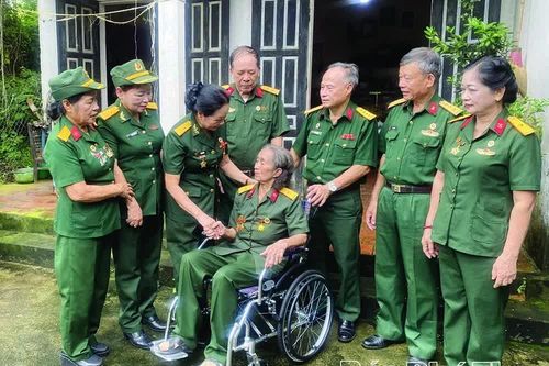 Chuyến xe nghĩa tình của những nữ chiến sĩ Trường Sơn Đất Tổ