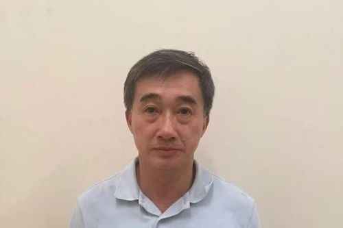 Tạm đình chỉ công tác Thứ trưởng Bộ Y tế đối với ông Trần Văn Thuấn