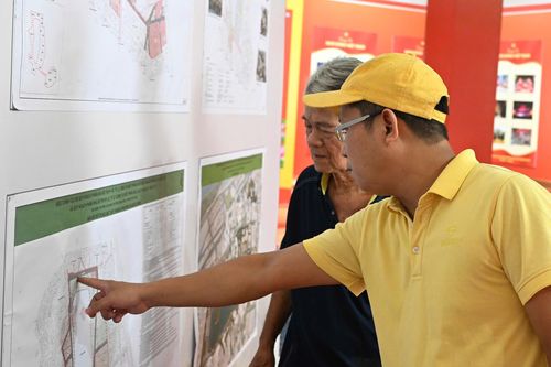 Hà Nội: Người dân tham quan, góp ý về điều chỉnh quy hoạch đô thị sông Hồng và khu vực Hồ Gươm