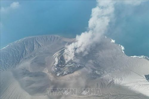 Indonesia: 6 núi lửa đồng loạt hoạt động