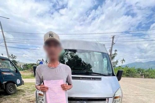 Chặn đứng tài xế xe khách chở 9 hành khách vi phạm nồng độ cồn