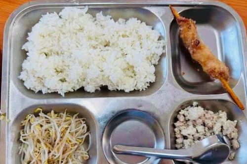 Hà Nội yêu cầu rà soát toàn bộ bữa ăn bán trú