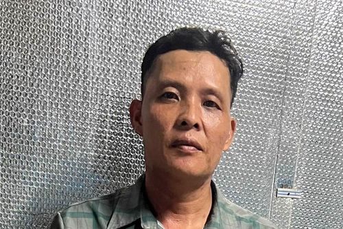 Chồng cũ mang xăng châm lửa đốt vợ rồi đến công an đầu thú