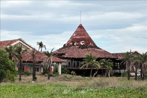 Đà Nẵng: Lãng phí khu nghỉ dưỡng bỏ hoang nhiều năm ở bãi biển Hội An