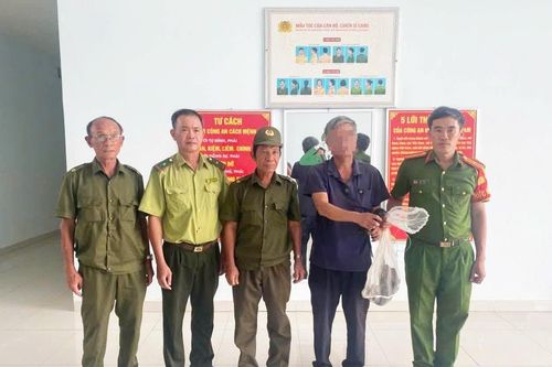 Bắt quả tang đối tượng vận chuyển, mua bán chim hoang dã trái phép