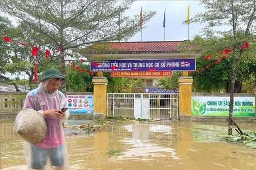 Huế triển khai các phương án ứng phó mưa lớn, sạt lở và biển động