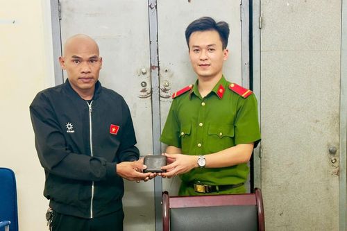 Gương chiến sỹ!