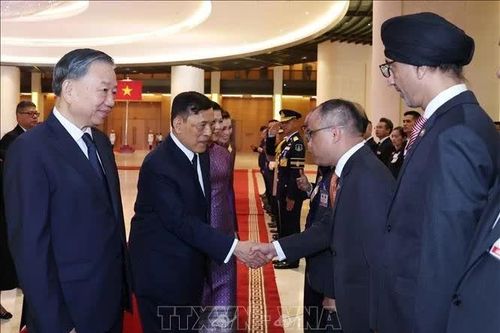 Tổng Bí thư, Chủ tịch nước Tô Lâm chủ trì Lễ đón chính thức Nhà vua Vương quốc Thái Lan và Hoàng hậu