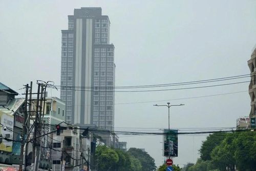 Bầu trời Nam Bộ mờ đục cả ngày: Chúng ta đang hít thở những gì?